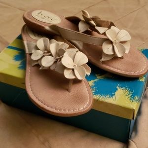 b.o.c Floral Flip Flops